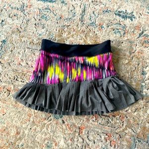 Trina Turk skort sz M